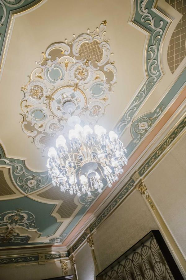 Myr Palacio Vallier บาเลนเซีย ภายนอก รูปภาพ Ceiling of the ballroom