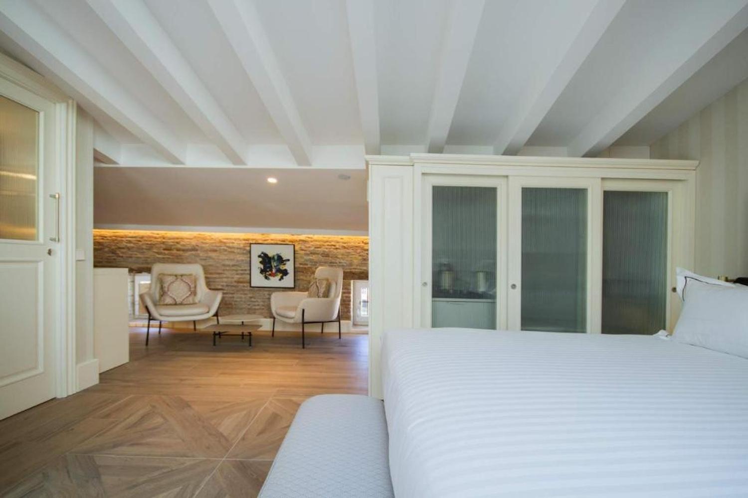 Myr Palacio Vallier บาเลนเซีย ภายนอก รูปภาพ A room at the hotel