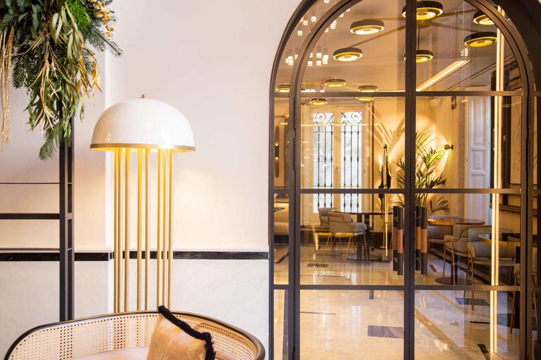 Myr Palacio Vallier บาเลนเซีย ภายนอก รูปภาพ The interior of the hotel