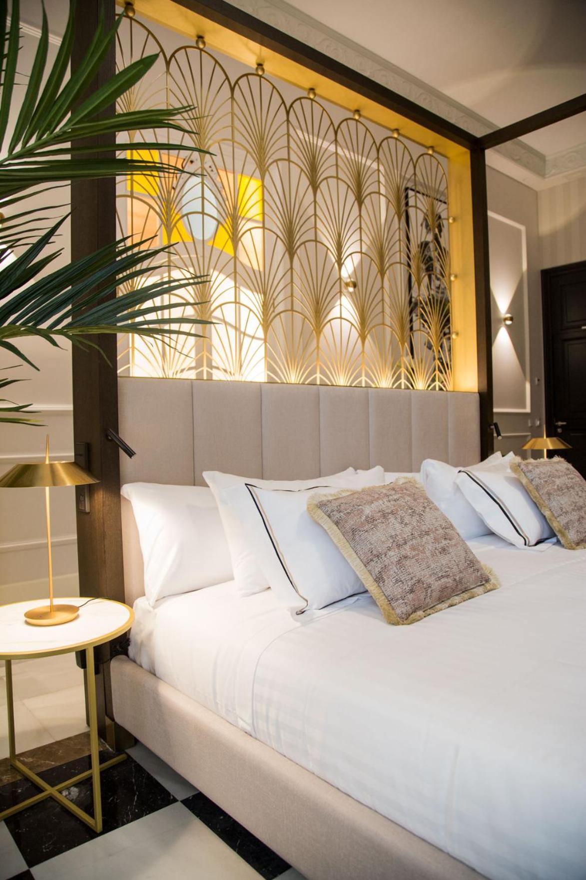 Myr Palacio Vallier บาเลนเซีย ห้อง รูปภาพ A bedroom at the hotel