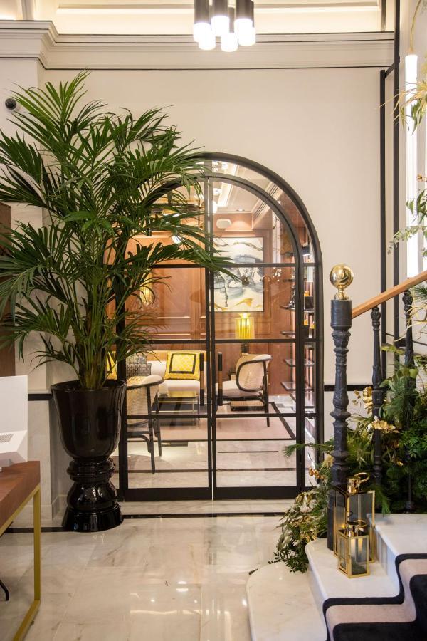 Myr Palacio Vallier บาเลนเซีย ภายนอก รูปภาพ Interior of the hotel
